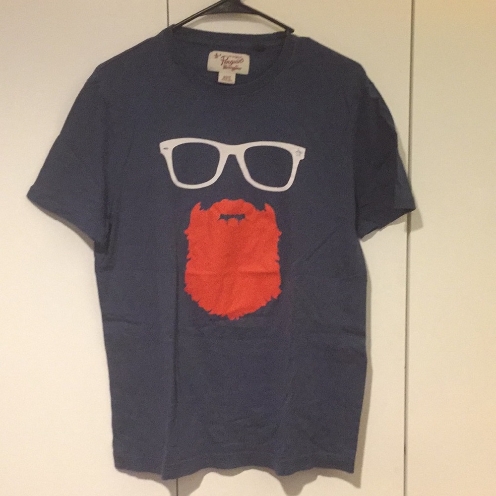 Penguin T shirt sunglasses and red beard M